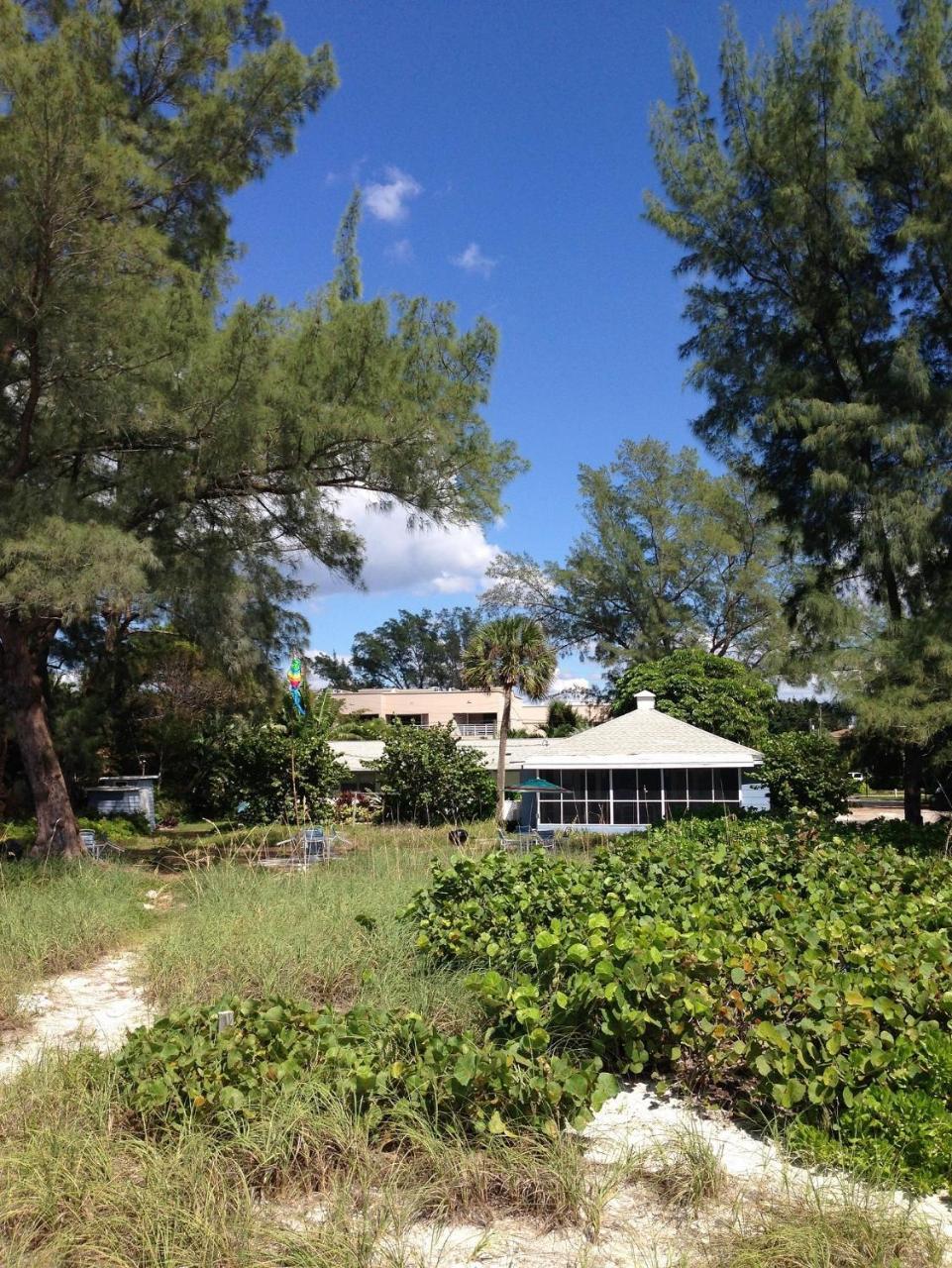 Bamboo Apartments Holmes Beach Exterior photo